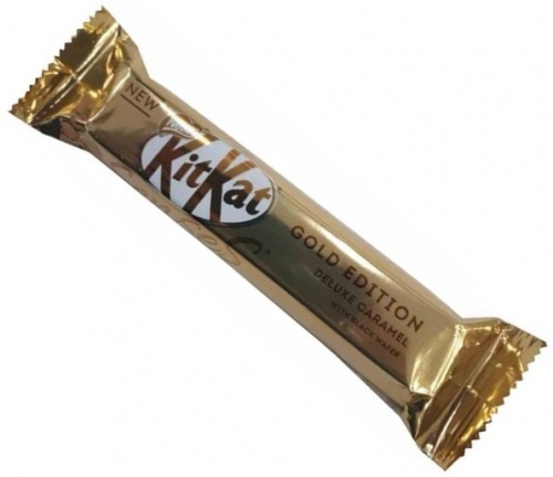 Шоколад Nestle Kitkat gold edition белый и молочный с хрустящей вафлей 45г