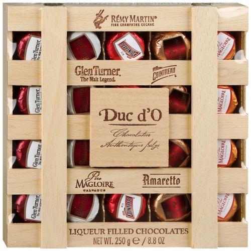 Набор конфет Duc d'O ликерные деревянная коробка 250г